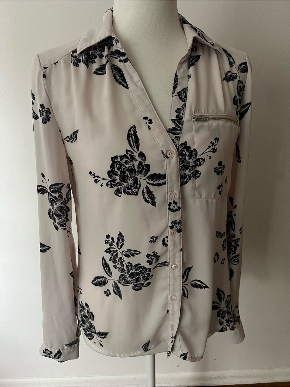 Candies Women’s Classic Floral Button-Down Blouse Pink w/Black Floral Print, XS